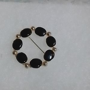 New12kt. Gold &  Genuine Onyx Brooch